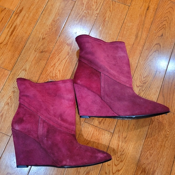 Boots - Picture 1 of 4